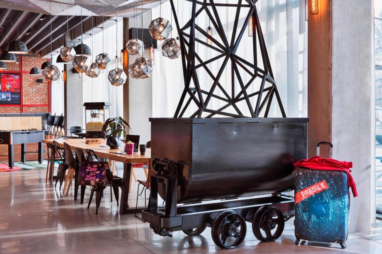 Moxy Katowice Airport Hotel Pyrzowice Exterior photo