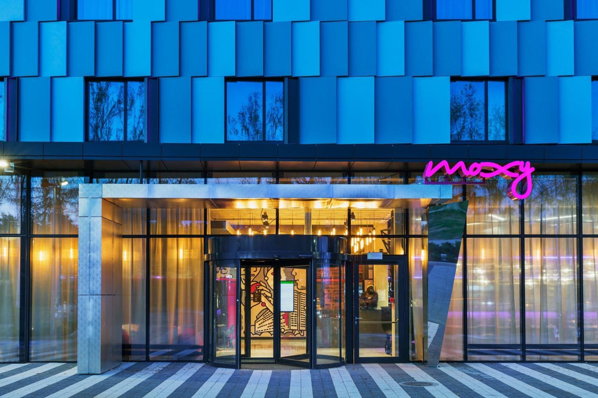 Moxy Katowice Airport Hotel Pyrzowice Exterior photo