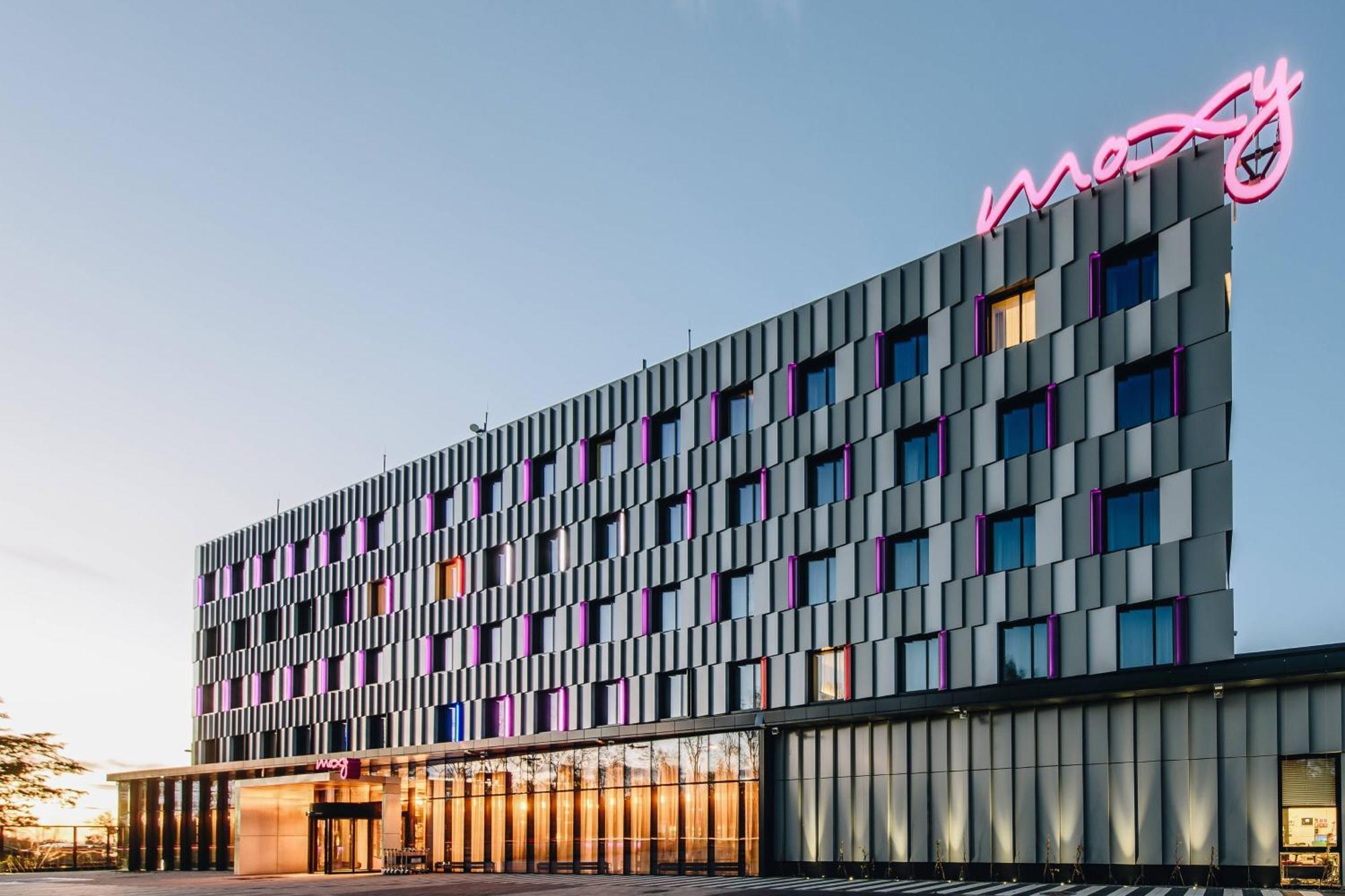 Moxy Katowice Airport Hotel Pyrzowice Exterior photo