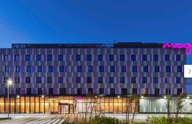 Moxy Katowice Airport Hotel Pyrzowice Exterior photo