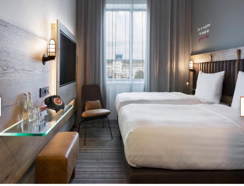 Moxy Katowice Airport Hotel Pyrzowice Exterior photo